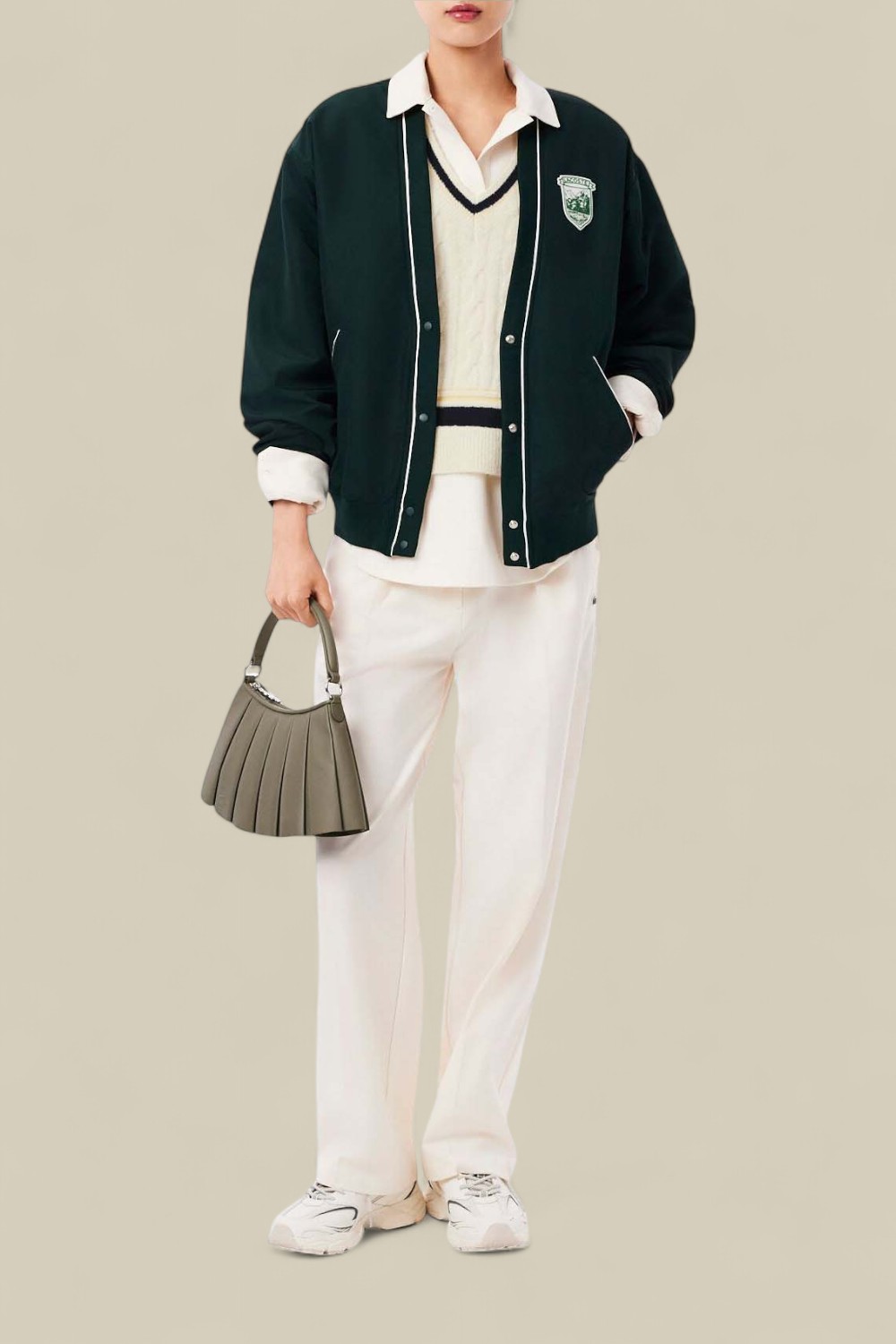 תמונת כל הלוק של אפודה